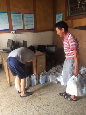 三伏高温送清凉  致敬一线KY平台人